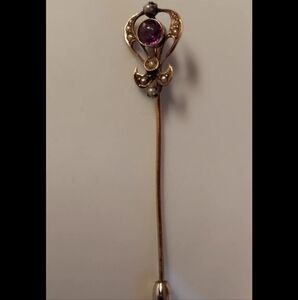 Art Nouveau Gold Amethyst & 11 Seed Pearls Stick Stick Pin 4th Generation